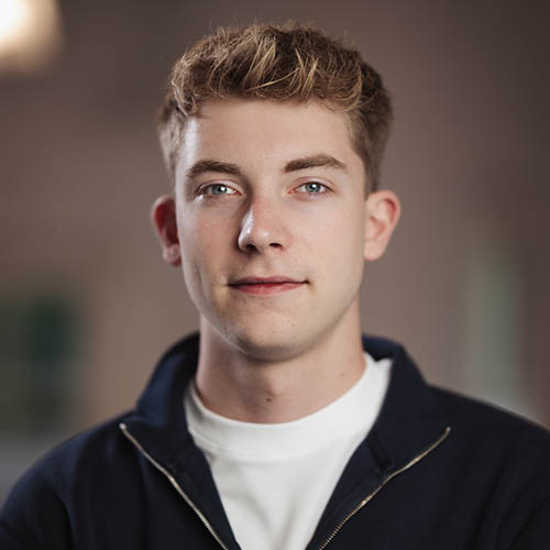 Ein Portraitfoto von Alessandro Averesch, Werkstudent bei der SORIWA GmbH